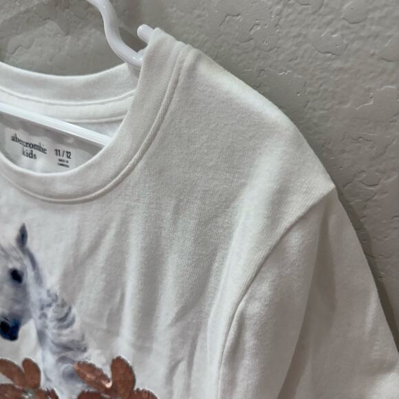 Abercrombie Kids Unicorn Sequins Floral Short Sleeve Shirt - Picture 2 of 7